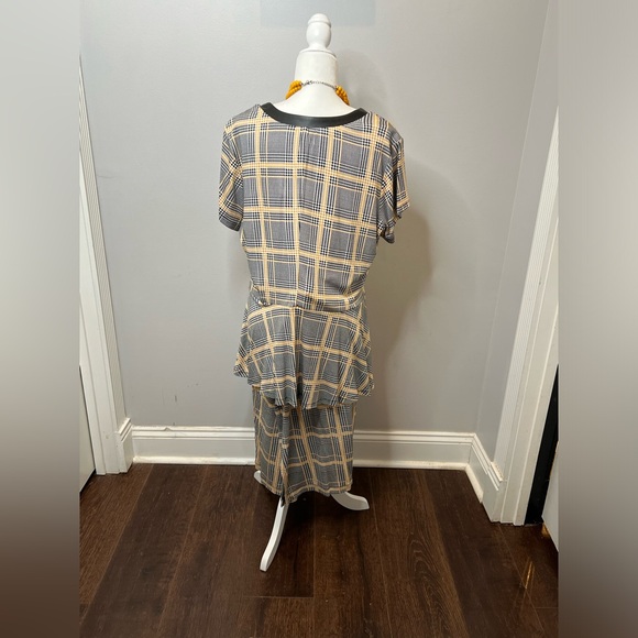 Women’s Plaid Set (Ashley Stewart) - Picture 2 of 2